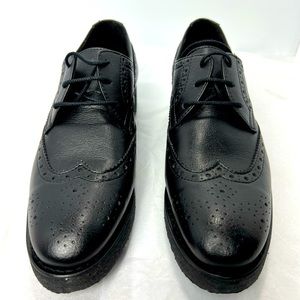 Novacas wingtip shoes: color black, size 39